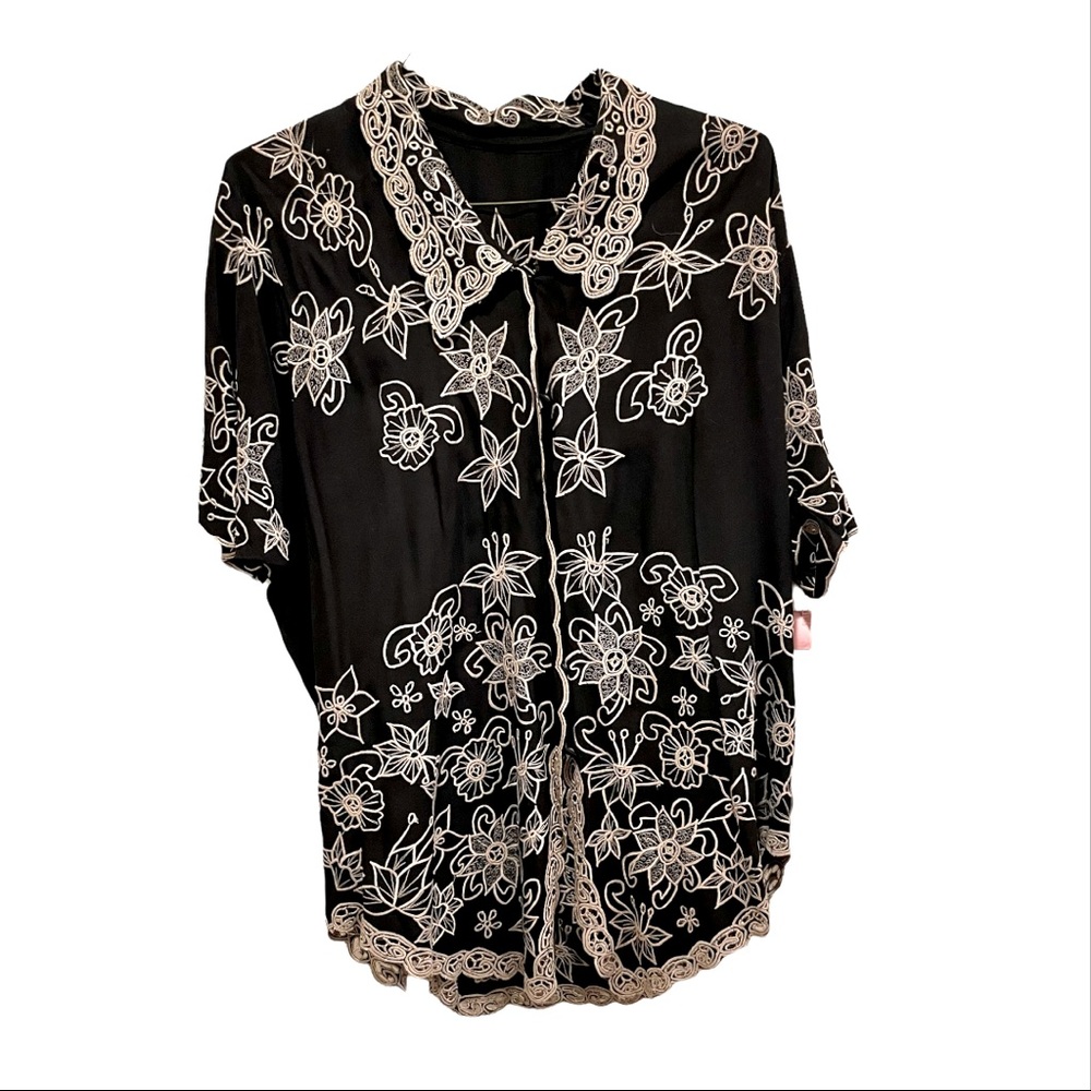 Black and Cream Cut Work Blouse- Vintage
